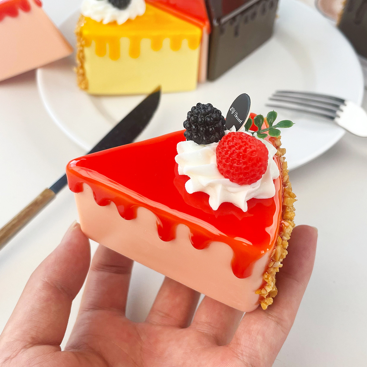 Fake Birthday Cake Simulation  - огляд і ціна Photography Triangle