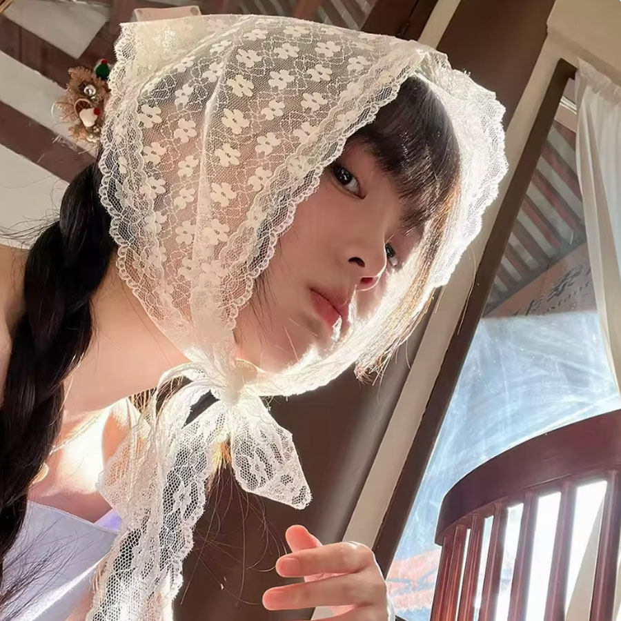1PC triangle Lace scarf white  - огляд і ціна Photography Triangle